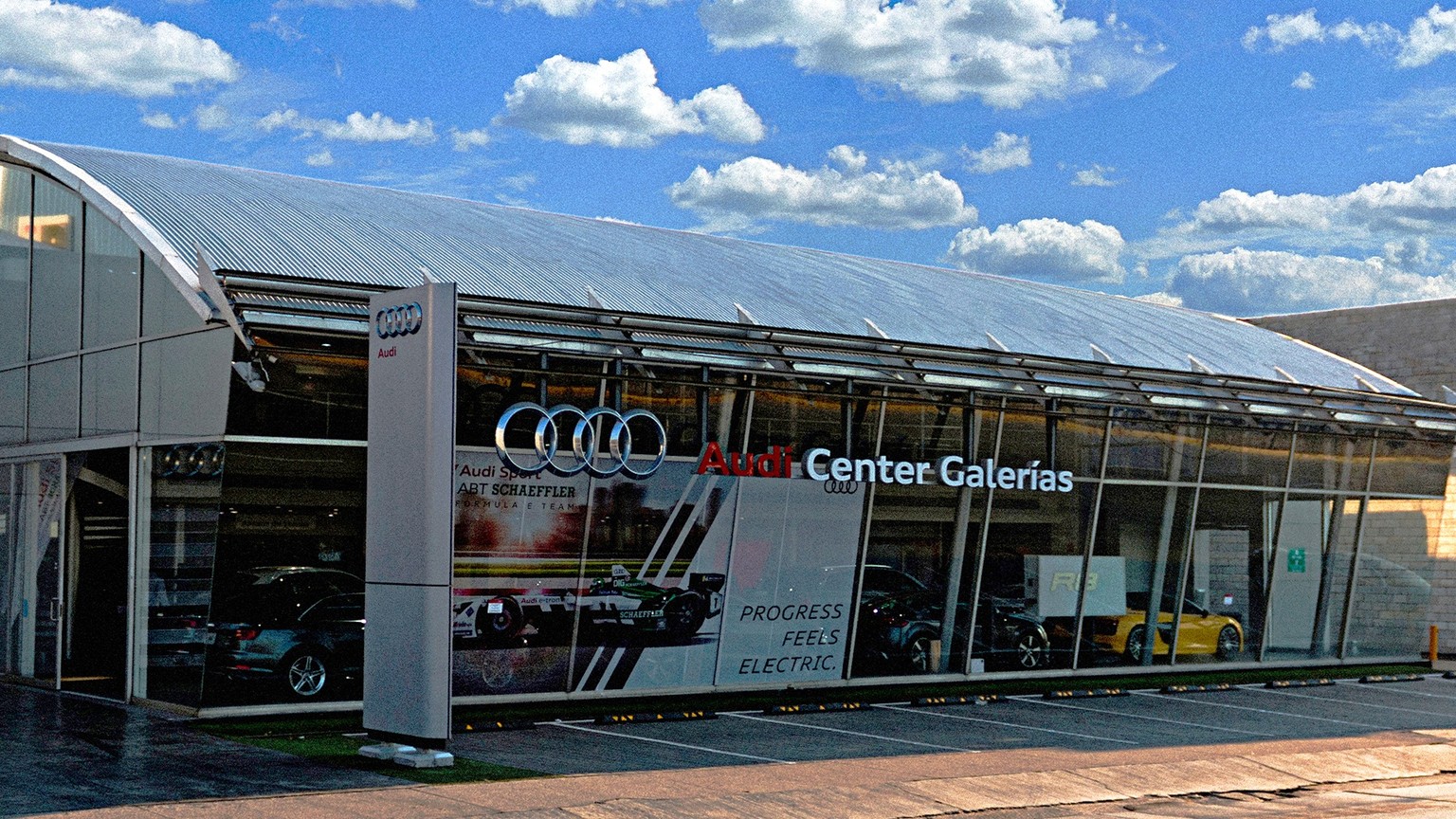 imagen_1_Audi_Center_Galerías